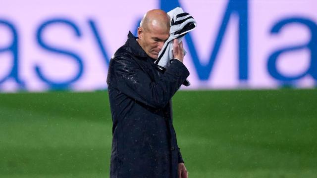 开云体育APP下载-皇马离联赛冠军越来越远？西媒体人：琢磨欧冠吧