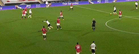 【英超】卡瓦尼扳平博格巴世界波 曼联客场逆转登顶