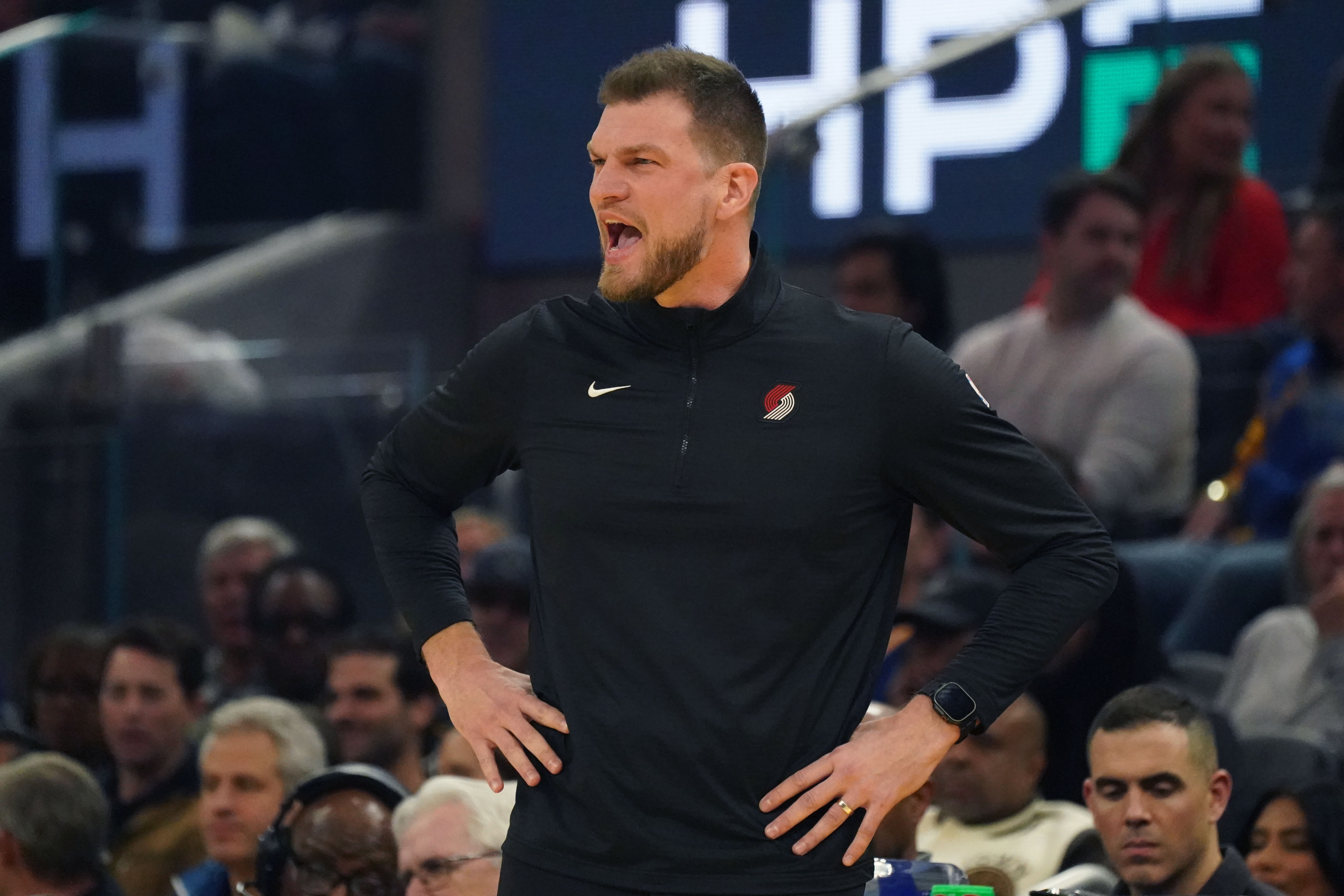 Stein：开拓者或在休赛期更换主教练 新老板在评估教练团队